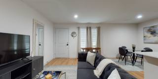 Hoskins 90 at Bishop Ridge Gallery 4