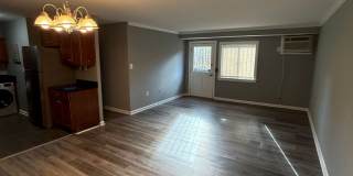 Beautiful 2 Bedroom 1 Bath Condo Conveniently Located Gallery 7