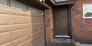 182 Farnham Avenue Gallery 3