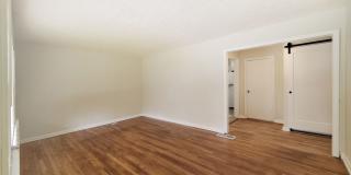COMING SOON! Cutest 2/1 Bungalow in Hapeville - Housing Vouchers Accepted Gallery 8