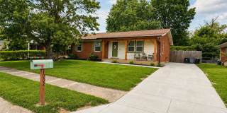 Charming 3-Bedroom Home in the Heart of Clarksville! Gallery 1