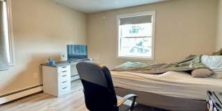 17 Adamson St. Gallery 6