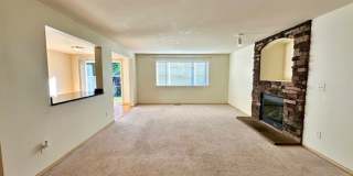 Roomy 4-Bedroom Home in Quiet Panther Lake Location Gallery 6
