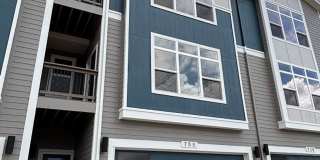 Luxury 4 Bed Townhouse with Amazing City and Mt Views on Westside Gallery 37