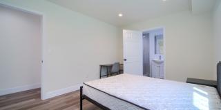 1423 1/2 S New Hampshire Ave Gallery 16