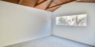 1341 Plum St Gallery 21