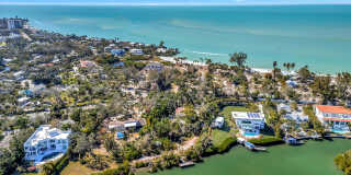 ALL THE CHARM! - Siesta Key 1+ acre on the Bay - 3 bed/ 2 bath pool home Gallery 66