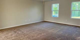 Room in 4 Bedroom Home at Fallen Tree Dr Room in 4 Bedroom Home at Fallen Tree Dr Gallery 16