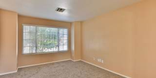 4 Bedroom/Den Gallery 14