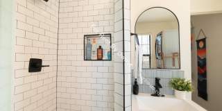 807 Dreiss Street Gallery 18
