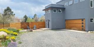 5 bed 3.5 Bath Home in North Boulder W/Large Backyard, Swimming Pool & Jacuzzi! Gallery 42