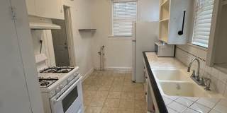 2 bedroom 1 bath house in Highland! Gallery 5