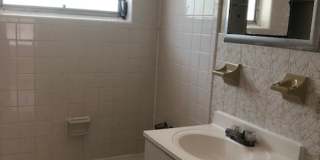 3 Bed 1 Bath Home | Single Car Garage and Carport | Pet Friendly | Washer Dryer Hook Ups | Section 8 Welcome Gallery 4
