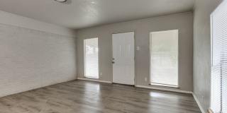 JUST HIT THE MARKET!!! 3 bedroom 1.5 bathroom Gallery 18