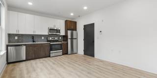 943 Washington Avenue Gallery 7