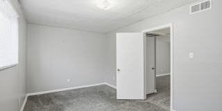 Creekside Meadows Apartment Gallery 8