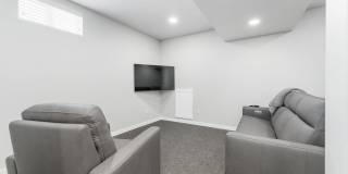 FURNISHED HOUSE! Short or Long Term! Large Newly Renovated Fully Furnished Modern 5 Bedroom Home with 3 Separate Living Rooms! Gallery 33