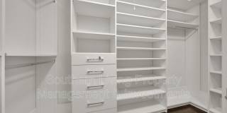 2011 Sharon Ave Gallery 42