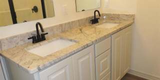 1692 Alamo Crossing Gallery 17