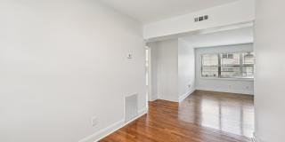 Manhattan Gallery 4