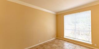 Spacious and stunning 4 bed 3.5 bath in Austin!!! Gallery 9