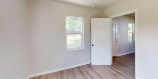 519 E Gandy Street Gallery 10