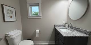 406 E 6th St - 4 Bed/4 Bath - Fully Furnished - Located Right By Kirkwood! Gallery 3