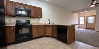 1 Bedroom Apartment with Garage! Gallery 6