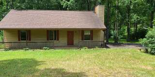 Corner Lot 3BR 1.5BA Home in Forest Gallery 1