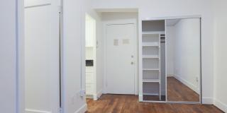 Burlingame Apartments Gallery 1