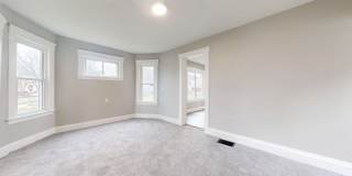 Lorain/W.73 neighborhood, updated 3 bed/1 bath single family house. Gallery 41