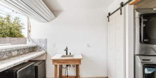 1303 W 9th Street Gallery 23