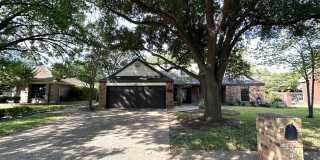 Spacious Single Story 4 Bedrooms, 2 Bathrooms Enclosed Sunroom for rent in South Austin Onion Creek for Rent! Spacious Single Story 4 Bedrooms, 2 Bathrooms Enclosed Sunroom for rent in South Austin Onion Creek for Rent! Gallery 1