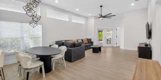 1095 Anchor Point Gallery 13