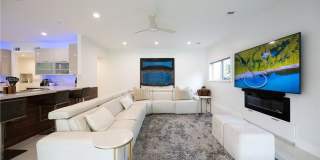 Amazing 2 Story House in Coral Gables Gallery 11