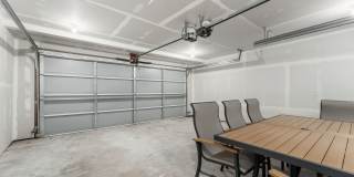 FURNISHED HOUSE! Short or Long Term! Large Newly Renovated Fully Furnished Modern 5 Bedroom Home with 3 Separate Living Rooms! Gallery 38