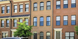 Stunning 4 bed, 4 Bath with Private Rooftop Terrace & Garage Stunning 4 bed, 4 Bath with Private Rooftop Terrace & Garage Gallery 1