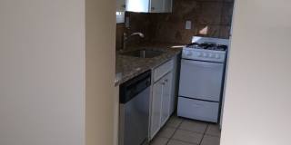 Highlands 1 Bedroom 1 Bath w/ Yard and Laundry! Gallery 87