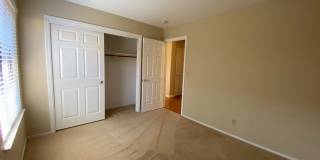 Single Story Beautiful Bay View Home Gallery 17