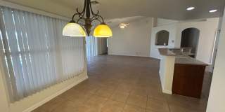 3/2  Pool home Gallery 4