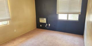 Cozy 2 bed/1 Bath house-UNFURNISHED ** Gallery 26