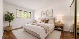 2531 W Howard Street Gallery 15