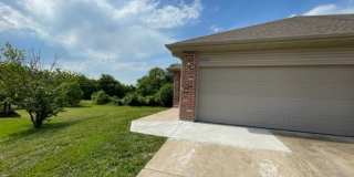 4 Bedroom Walk out Basement Duplex in Ozark! Gallery 1