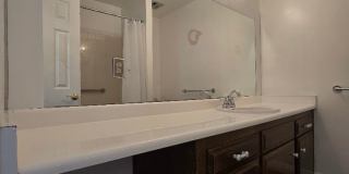 A Fabulous 3 Bedroom Townhome Centrally located. Gallery 35