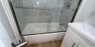 385 Gallery 17