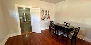 725 Peach Street Gallery 5