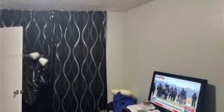 1100 Saint Charles Pl Gallery 25