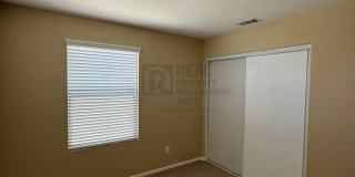 Ideal Layout! 4 Bedroom Home with Main Floor Bed/Bath & Open Loft Gallery 39