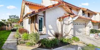 Beach Townhome Vacation Rental with two car garage! Gallery 1