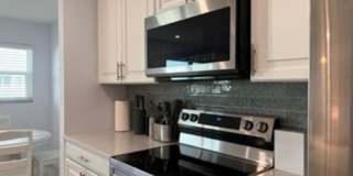 VENICE ISLAND - Condo with Canal View and Beach Access! Gallery 6